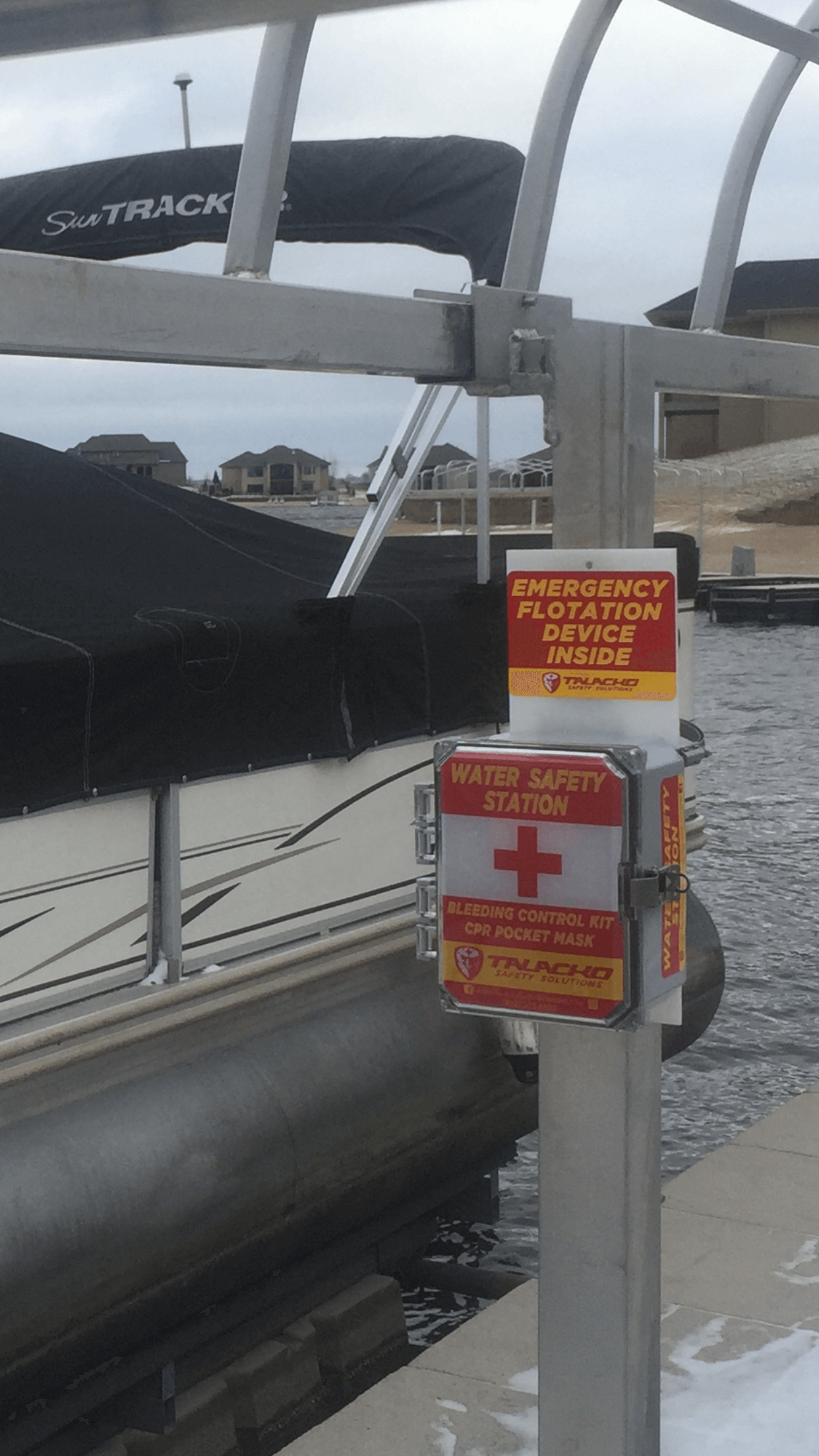 Water Safety Station Designed to be placed on boat docks, pools, and bodies of water.